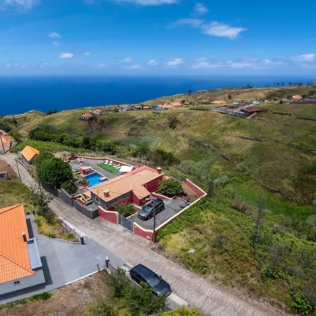 Roque By An Island