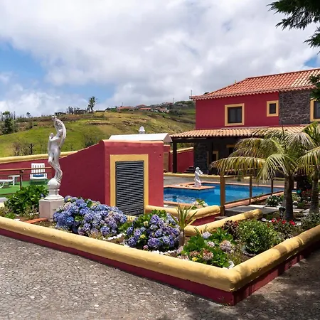 Roque By An Island *